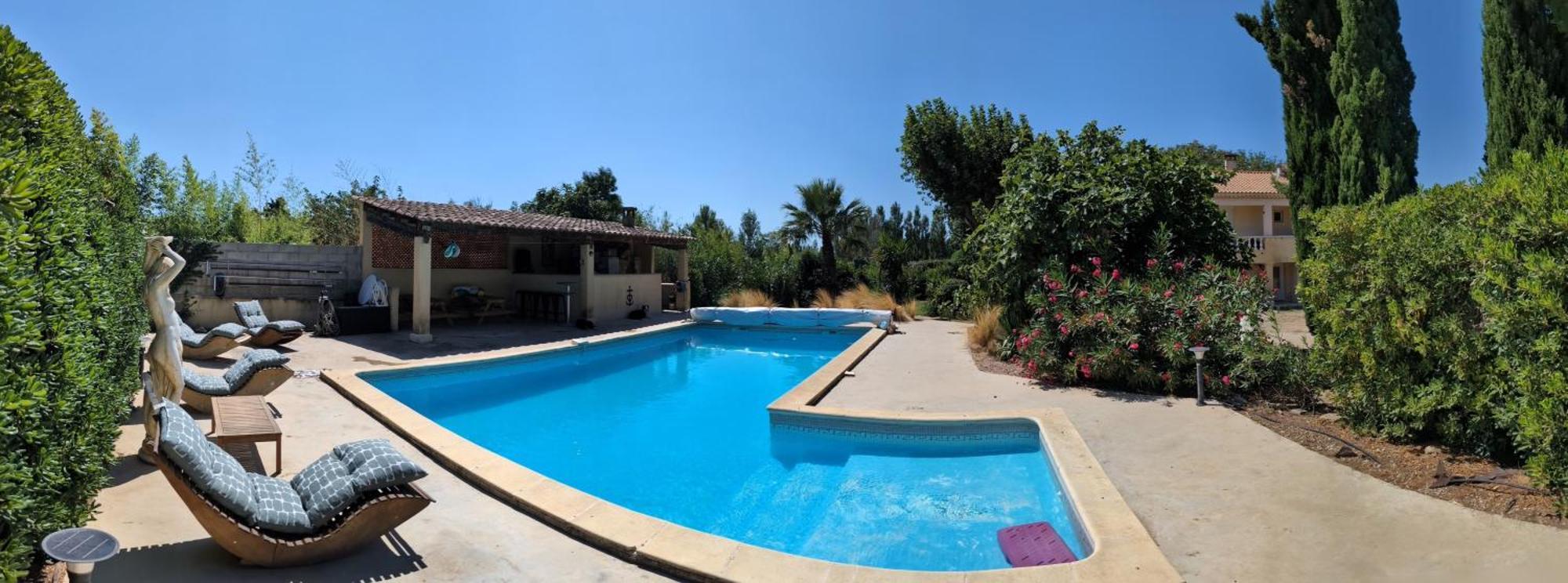 Offrez-Vous Un Sejour Dans Notre Studio T1 Bis A Entressen Une Grande Piscine Pour Se Rafraichir ,Un Espace De Jeux Pour Enfants Pour Des Heures De Divertissement Un Terrain De Petanque Pour Des Parties Endiablees Exteriör bild
